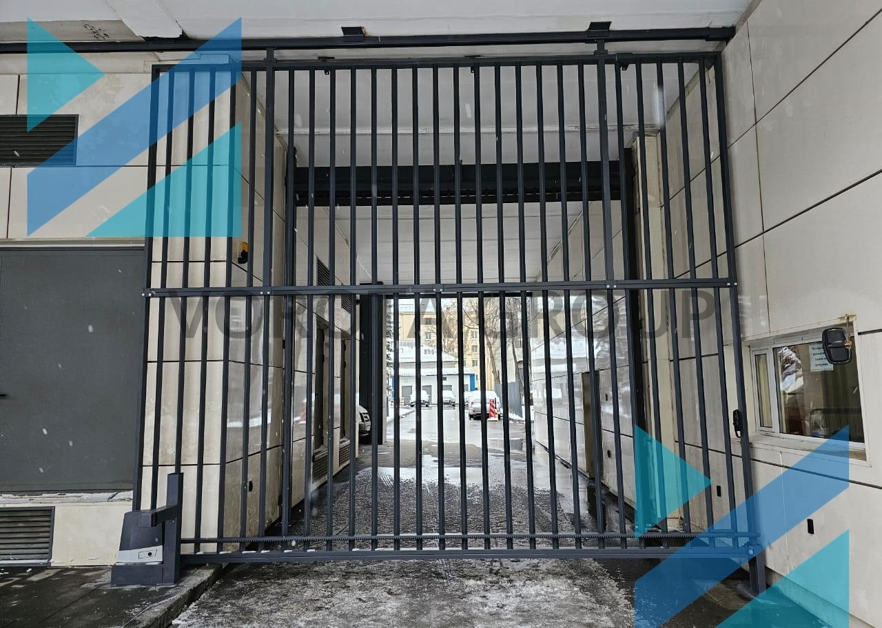 Откатные подвесные ворота Doorhan черные 2800x3100