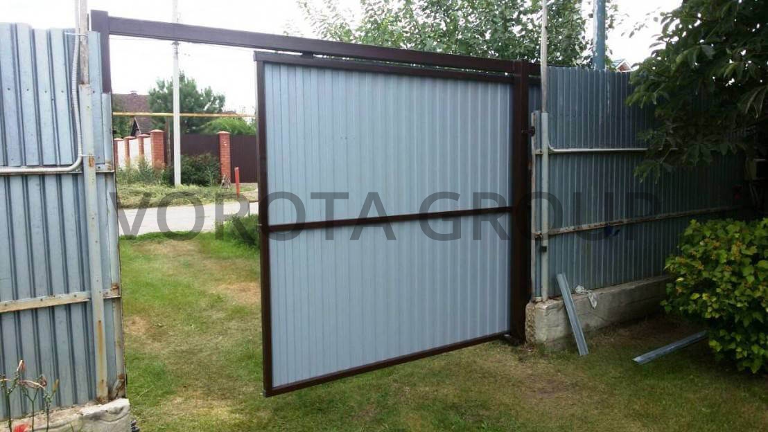 Подвесные откатные ворота Alutech серые 3000x4000
