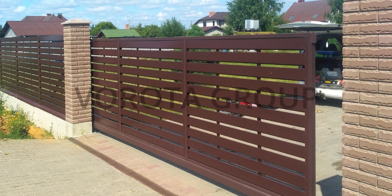 Автоматические откатные ворота Doorhan жалюзи в частный дом 1850x2550